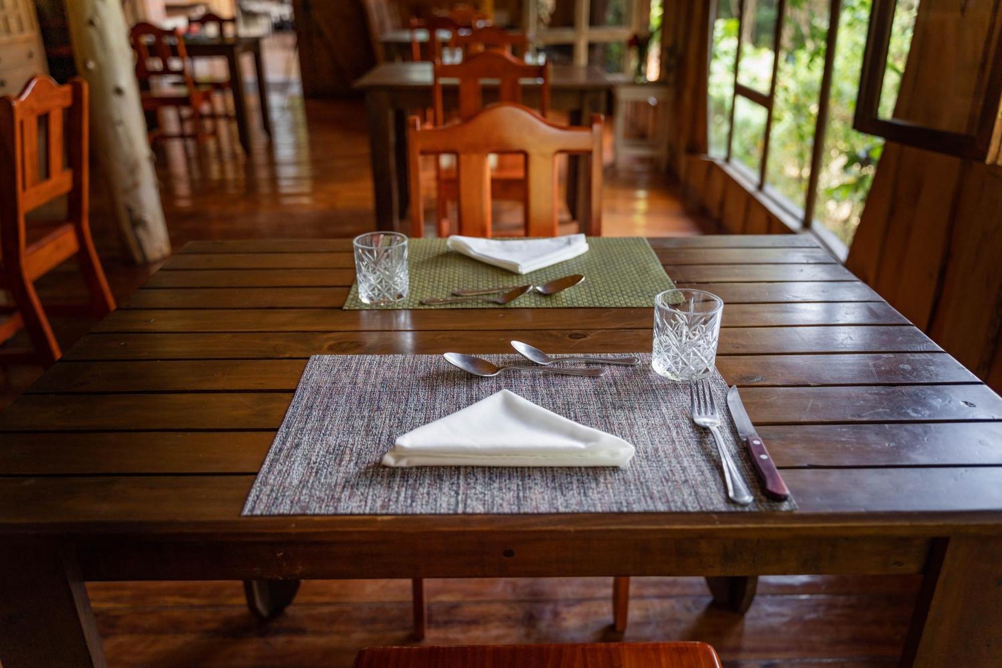 Cedrela Eco-Lodge & Restaurante Copey ภายนอก รูปภาพ